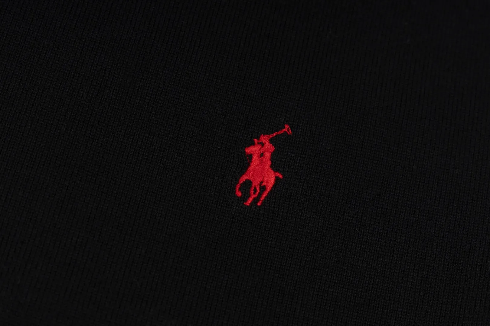 P206 #R80 Ralph Lauren Knitted Pony Embroidered Round Neck Pullover Sweater Official Website Synchronized Same Style for Men and Women Sizes: S-XL Color: White Blue Khaki Army Green Dark Gray Gray Navy Red Label Navy Blue White Label Black White Label Black Red Label Classic Cotton Yarn 100% White Cotton High Quality Goods Classic styles have always been popular! The workmanship details are very good! The simple round neck pullover sweater is always the standard, with classic brand embroidery on the chest! All major stars have the same style! Best for couples. High quality goods! Xinjiang cotton micro-elastic and smooth fabric has excellent quality. Pure cotton is soft and skin-friendly. Size: S M L